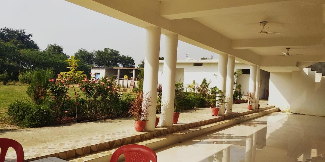 Radha Rani Mahal Khajuraho Hotel Buitenkant foto