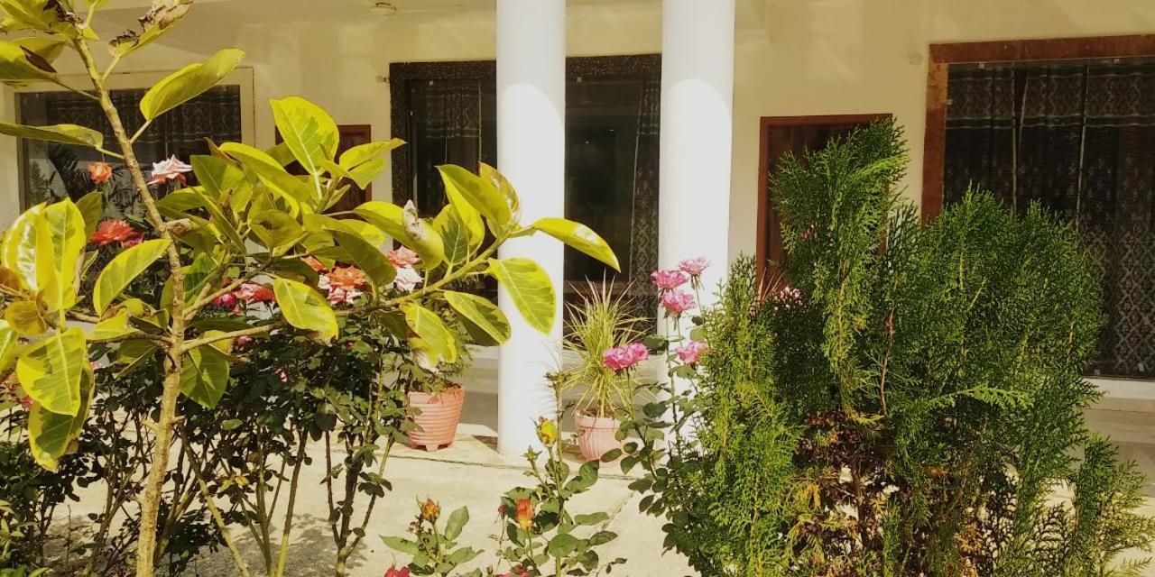 Radha Rani Mahal Khajuraho Hotel Buitenkant foto