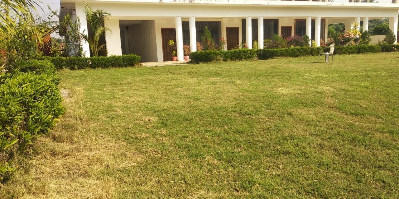 Radha Rani Mahal Khajuraho Hotel Buitenkant foto