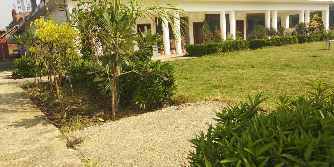 Radha Rani Mahal Khajuraho Hotel Buitenkant foto